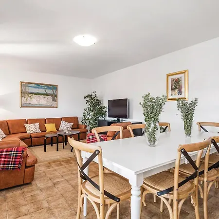 60 Croatia Holiday home Ika